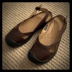 Keen Leather Mary Jane Sling Back Shoes!